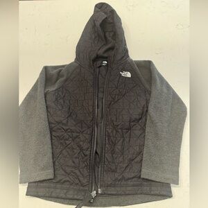 North face size 6 boys black jacket